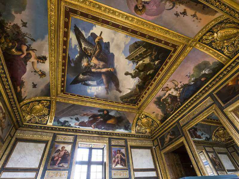 Louvre-Museum-Sully-Fluegel-Malereien.jpg