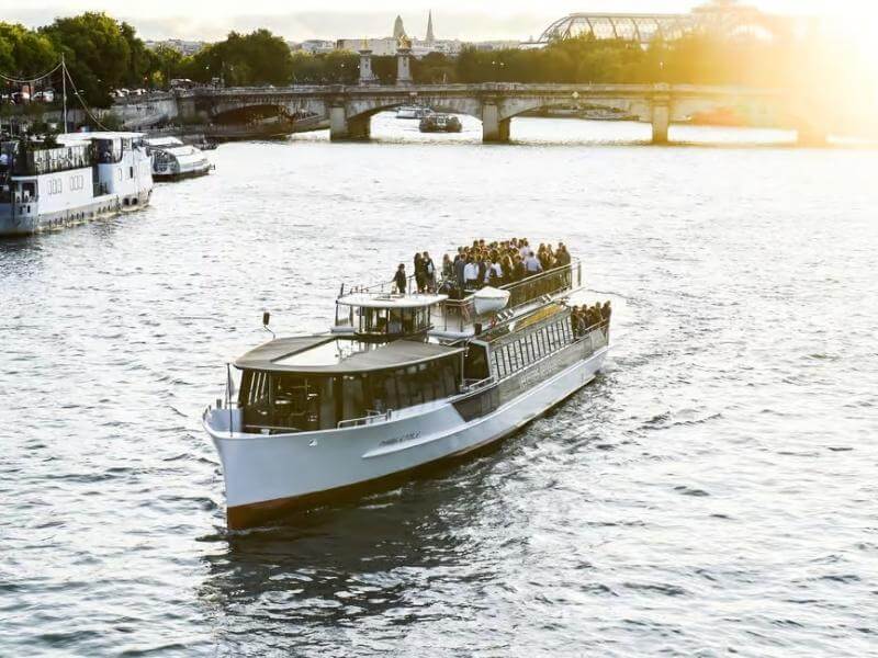 Bootsfahrt Paris am Abend