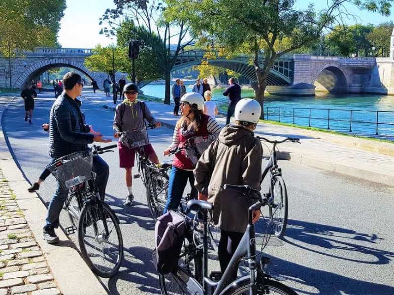 Geführte Stadtrundfahrt mit E-Bike