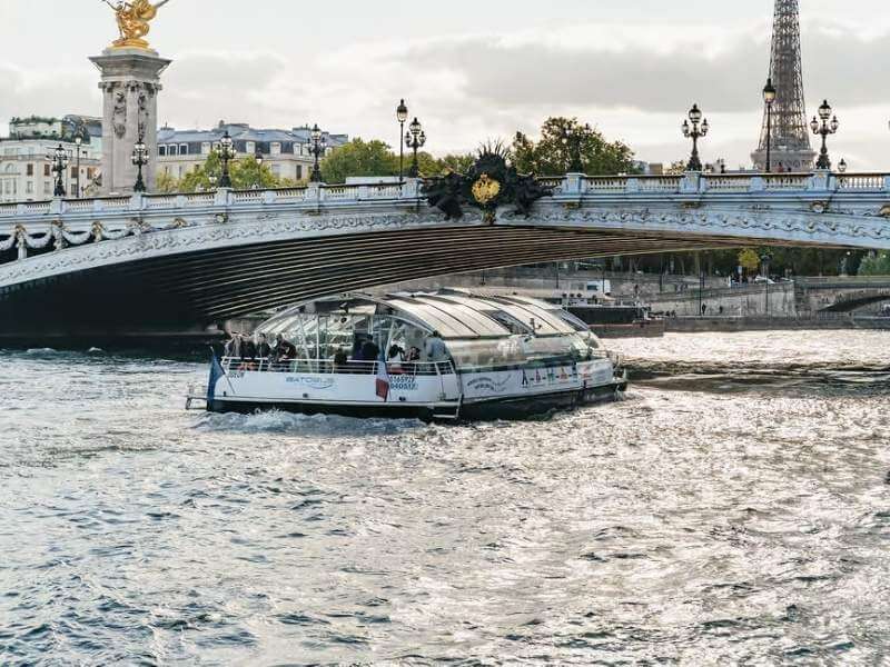 Hop on Hop off Seine Bootstour Paris